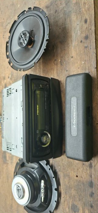 Radio CD Pioneer con Altavoces