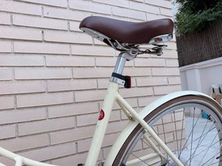 Bicicleta urbana Electra Lara Loft - Crema