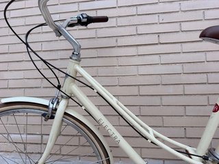 Bicicleta urbana Electra Lara Loft - Crema