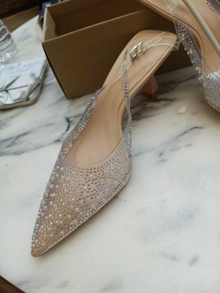 Zapatos fiesta nude pedrería talla 40