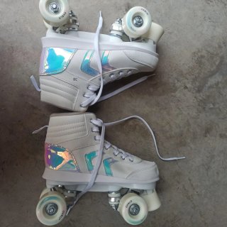Patines de 4 ruedas blancos