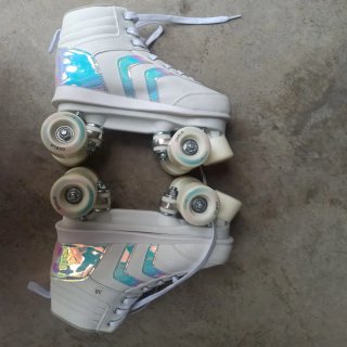 Patines de 4 ruedas blancos
