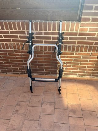 Portabicis Thule 9104 y portamatriculas