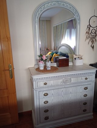 Dormitorio matrimonio clásico blanco