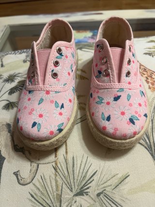 Zapatillas Gioseppo para Niña(talla 26) Nuevas
