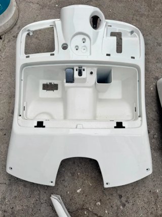 Peça de Carenagem Vespa 300
