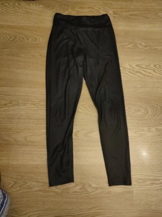Mallas efecto cuero negras