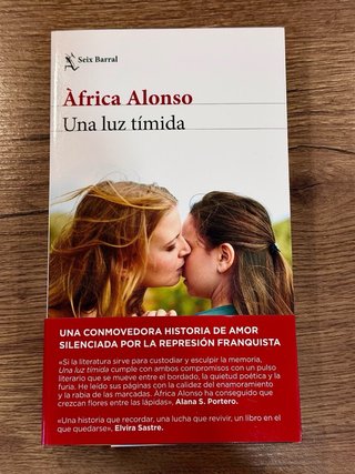 Una luz tímida  Africa Alonso.