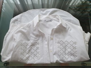 Camisa Zara Blanca con Tachuelas
