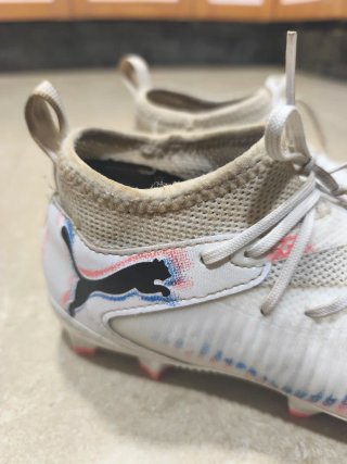 Botas de fútbol Puma niño blancas
