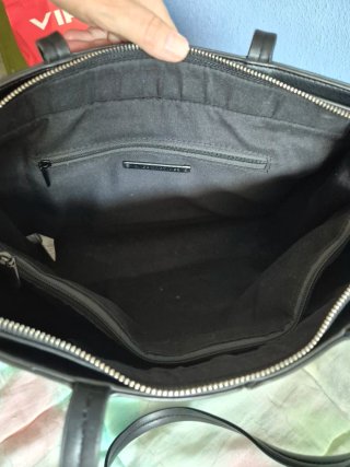 Bolso Shopper Negro con Compartimento Portátil