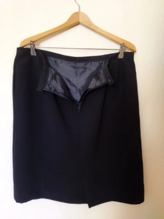 Falda negra para dama