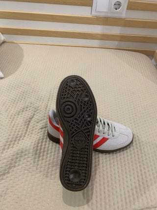 Adidas Spezial Beige y Rojo
