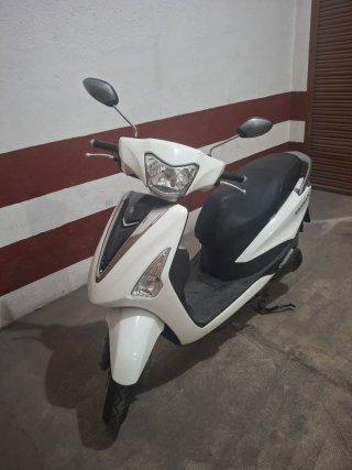 Yamaha Delight 125 Blanca