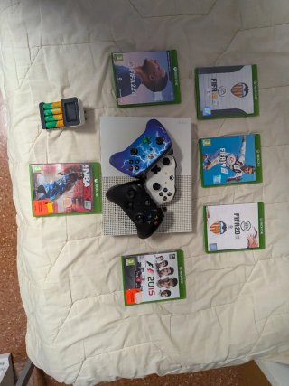 Xbox One + 3 Mandos + 5 juegos