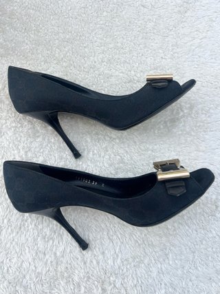 Zapatos de Salón Gucci Negro Talla 39