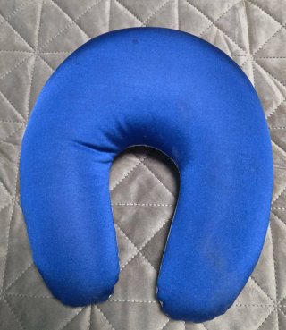 Almohada Viaje Infantil Monsters Inc.