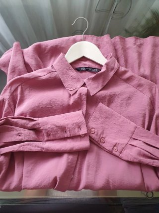 Camisa Zara elegante rosa talla M