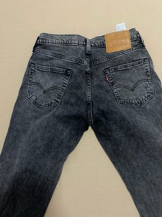 2 Pantalones Levi's 511. Talla M (W29/L30).