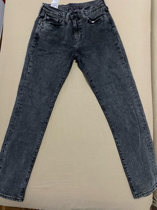 2 Pantalones Levi's 511. Talla M (W29/L30).