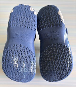 Chanclas Talla 33 Azul y Blanco