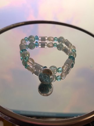 Pulsera de cuentas azul y blanco