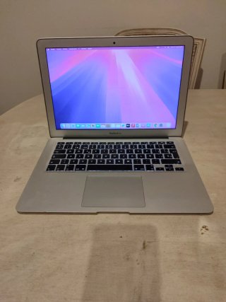 MacBook Air i7 1.7GHz 8GB RAM 250GB SSD