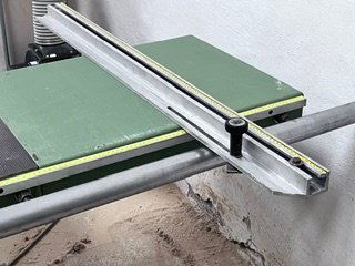 Escuadradora Industrial con Aspirador