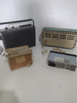 Lote de 4 Radios Vintage y Modernas