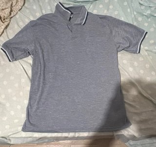 Lote de 3 polos y 1 camiseta