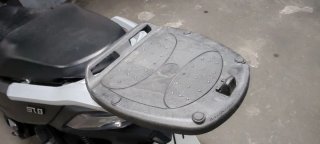 Baúl Moto Kappa Action 35L con Base
