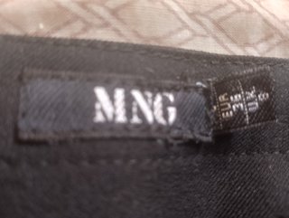 Falda recta negra de Mango, talla 36