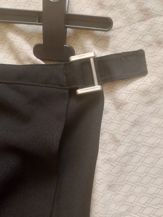 Falda recta negra de Mango, talla 36