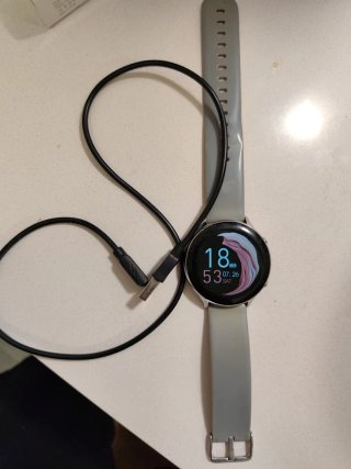Smart watch. Reloj inteligente. Gris. Redondo.