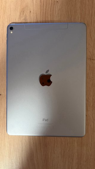 Apple iPad Pro 9.7