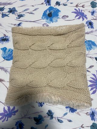 Braga de Cuello de Punto Beige