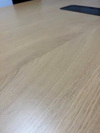 Mesa de reuniones madera y metal con 4 sillas