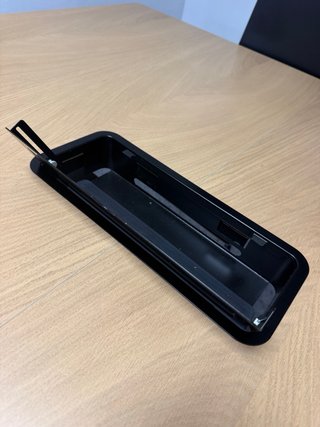 Mesa de reuniones madera y metal con 4 sillas