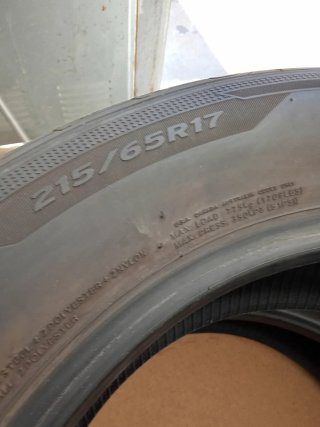 Neumáticos  215/65R17 99v