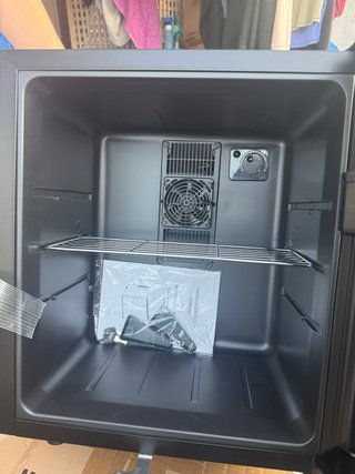 Mini Nevera pequeña 30L negra nueva