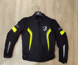 Chaqueta de Moto Negra con Detalles Amarillos