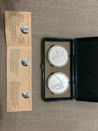 Estuche 2 Monedas Plata Olimpiadas Calgary 1988