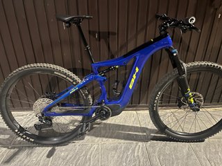 BH ATOMX CARBONO EBIKE