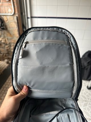 Mochila Bandolera Antirrobo OZUKO