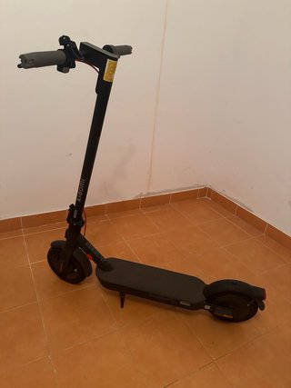 Patin Xiaomi 4 Pro Seminuevo + Casco