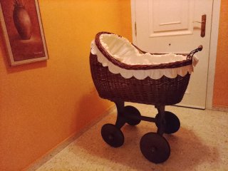 Moisés de mimbre para bebé