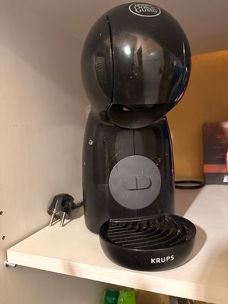 Cafetera Dolce Gusto Krups Negra