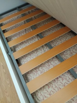 Cama nido elevable a la misma altura