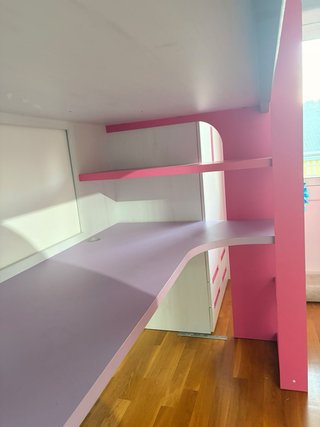 Litera con escritorio