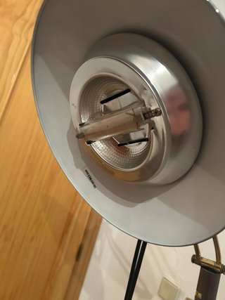 Lámpara de pie articulada metal y madera